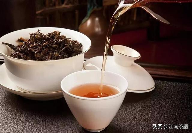 黑茶使用100°C开水冲泡原因，冲出它的“茶性”
